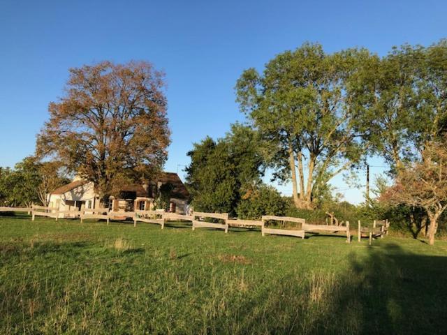 Le Spa Est Dans Le Pre Trigueres Exteriér fotografie